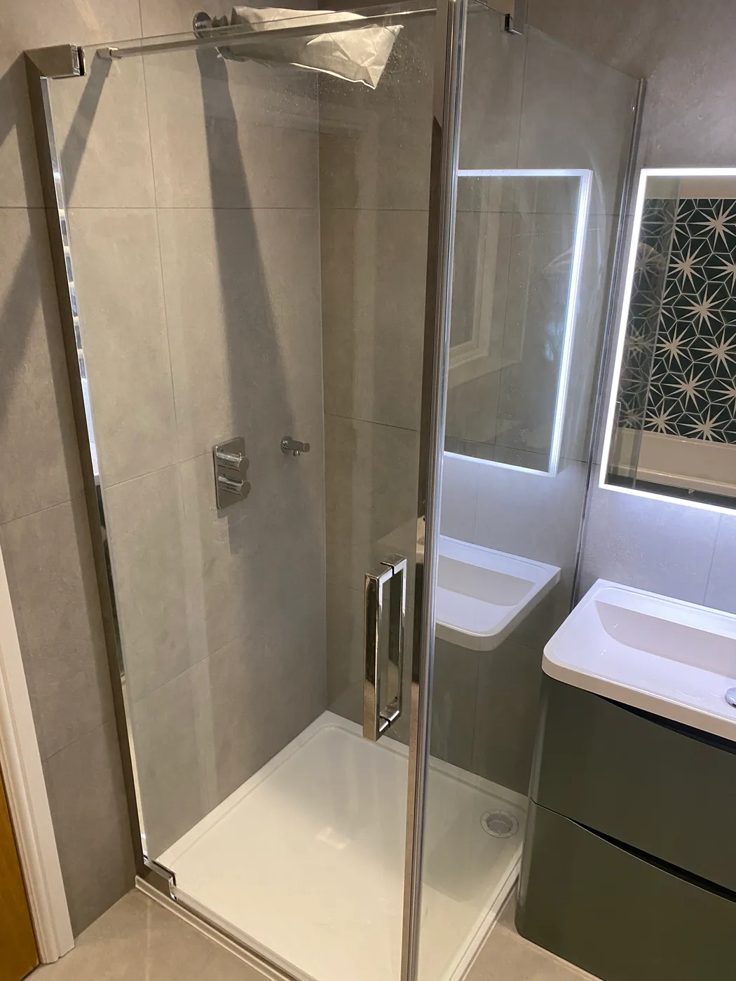 Shower enclosure and vanity — Project Fox, Surrey & Sussex